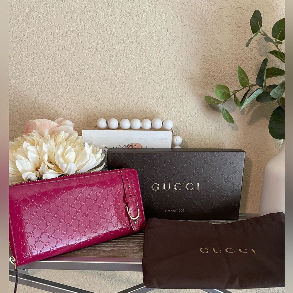 GUCCI Zip Wallet Nice Micro Guccissima Pink Patent Leather with box and dust bag